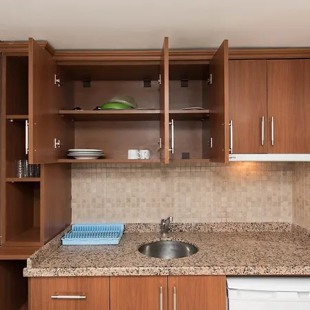 Safari Apartmanhotel 4*