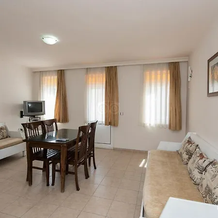 Apartmanhotel Safari Side