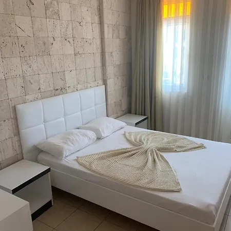 Safari מלון דירות סייד