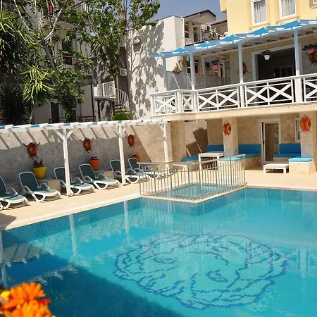 Safari Apartmanhotel Side