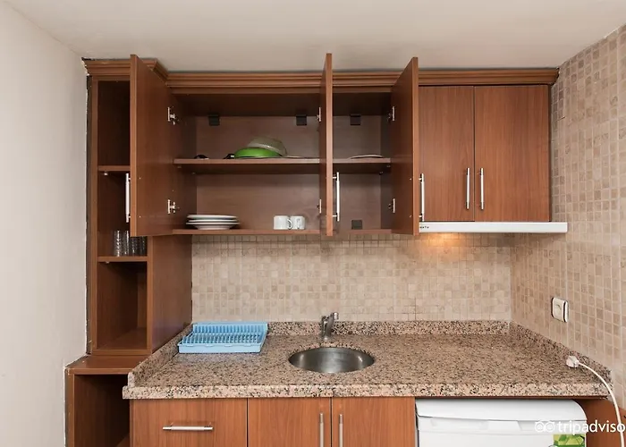 Safari Apartmanhotel 4*