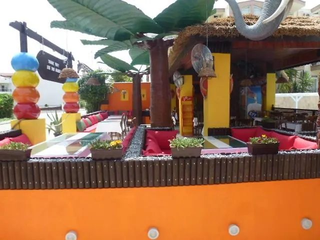 Apartmanhotel Safari Side