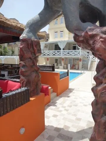 Apart-hotel Safari Side