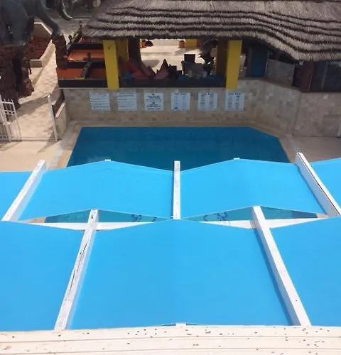 Safari Apart-hotel Side