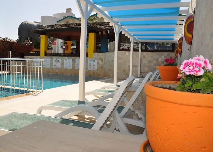 Safari Apartmanhotel 4*