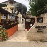 Hotel apartamentowy Safari