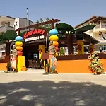 Safari Side
