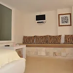 Hotel apartamentowy Safari 4*