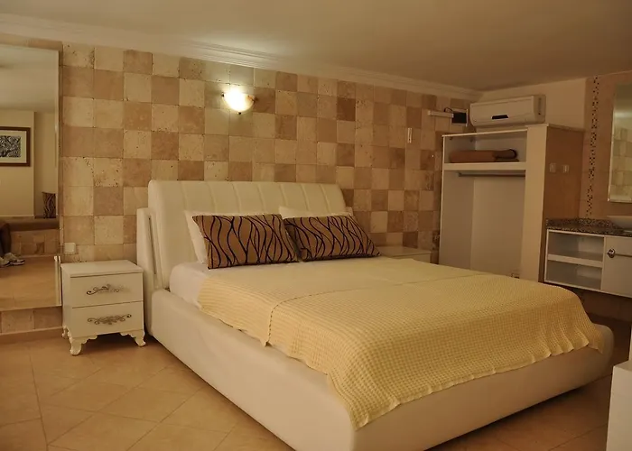 Safari Suit Hotel 4*