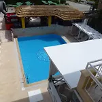 Safari Suit Hotel