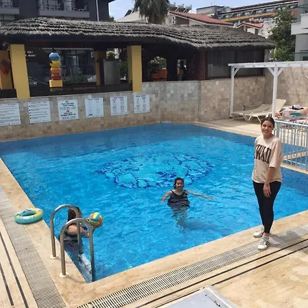 Safari アパートホテル シダ