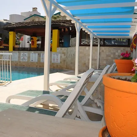 Safari 2024-3 Aparthotel 3*