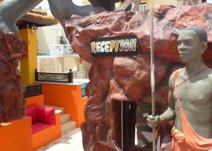 Safari Suit Hotel 4*