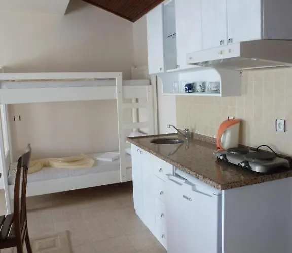 Safari Suit Hotel 4* Side