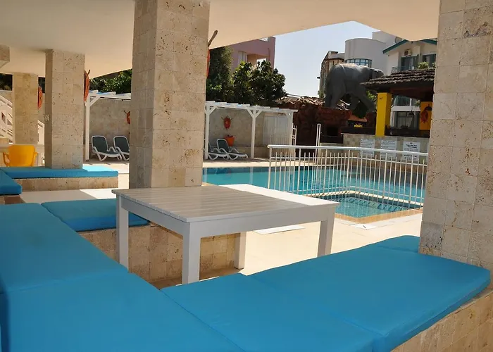 Safari Suit Hotel 4*